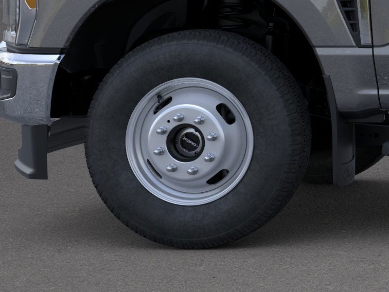 2026 Ford Super Duty F-350® XLT