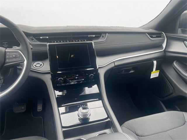 2025 Jeep Grand Cherokee GRAND CHEROKEE L LAREDO 4X2