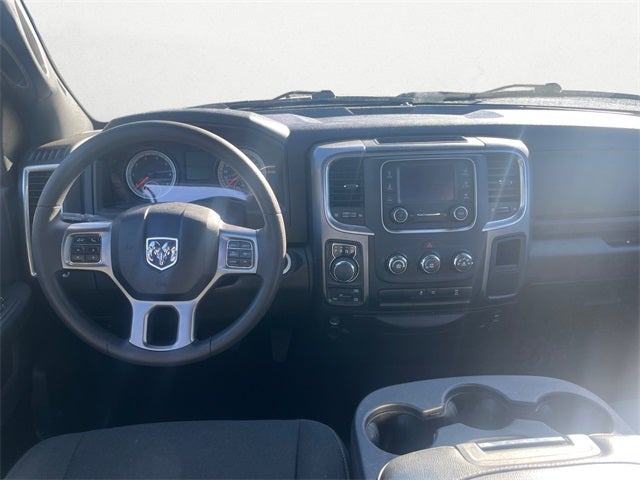 2024 RAM 1500 Classic Warlock Crew Cab 4x4 5'7' Box