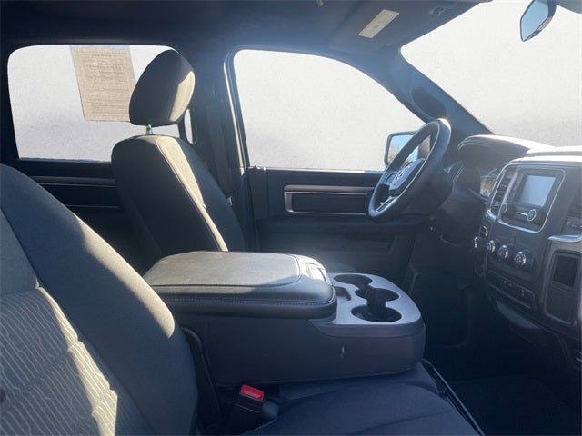 2024 RAM 1500 Classic Warlock Crew Cab 4x4 5'7' Box