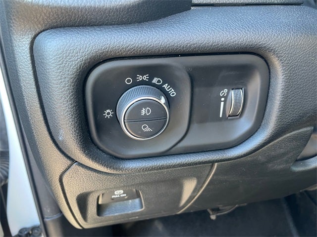 2023 RAM 1500 Lone Star Crew Cab 4x4 5'7' Box