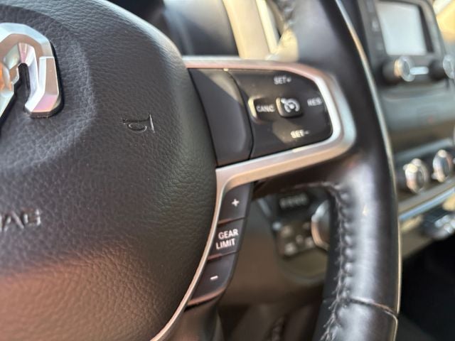 2020 RAM 1500 Big Horn Crew Cab 4x4 5'7' Box