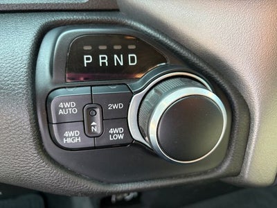 2020 RAM 1500 Big Horn Crew Cab 4x4 5'7' Box