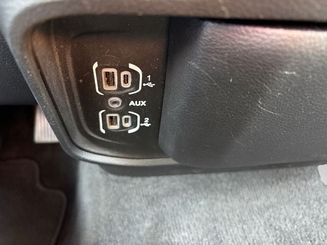 2020 RAM 1500 Big Horn Crew Cab 4x4 5'7' Box