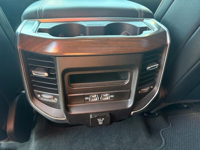 2022 RAM 1500 Laramie Crew Cab 4x4 5'7' Box