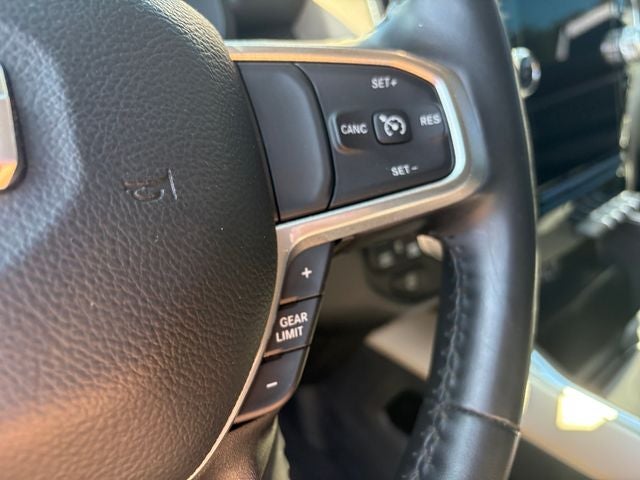 2022 RAM 1500 Laramie Crew Cab 4x4 5'7' Box