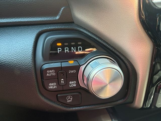 2022 RAM 1500 Laramie Crew Cab 4x4 5'7' Box