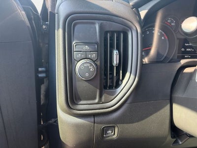 2021 Chevrolet Silverado 1500 2WD Double Cab Standard Bed Custom