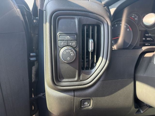 2021 Chevrolet Silverado 1500 2WD Double Cab Standard Bed Custom