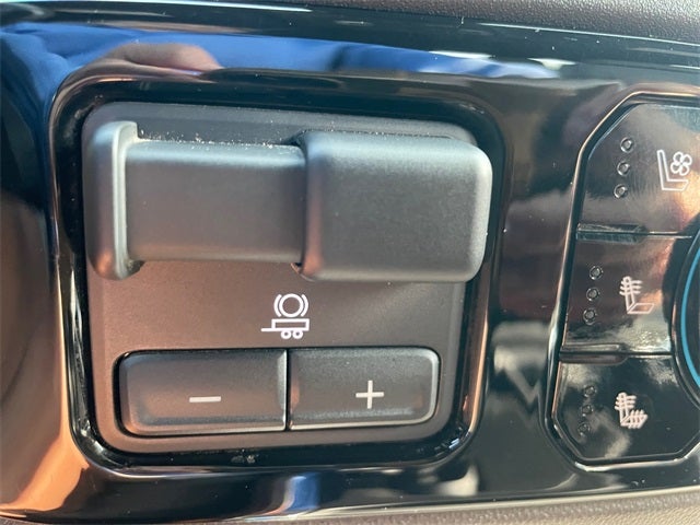 2024 Chevrolet Silverado 1500 4WD Crew Cab Short Bed LTZ