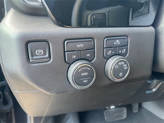 2025 Chevrolet Silverado 1500 4WD Crew Cab Standard Bed LT