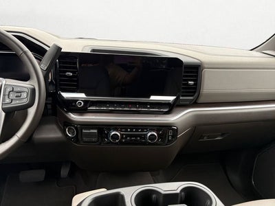 2026 GMC Sierra 1500 Crew Cab, Short Bed, SLT, 4WD