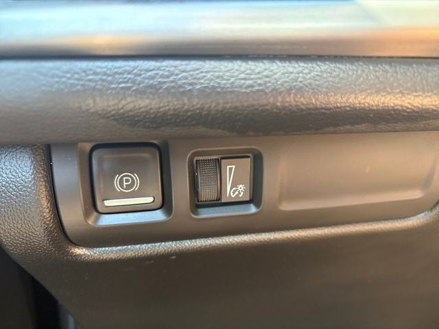 2024 Cadillac XT4 AWD Premium Luxury