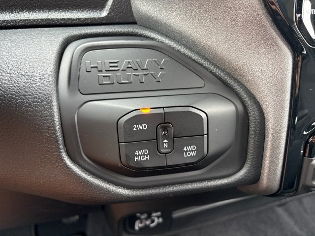 2027 RAM Ram 2500 RAM 2500 BLACK EXPRESS CREW CAB 4X4 6'4' BOX