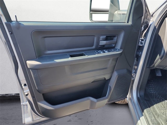 2024 RAM 3500 Tradesman Crew Cab 4x4 8' Box