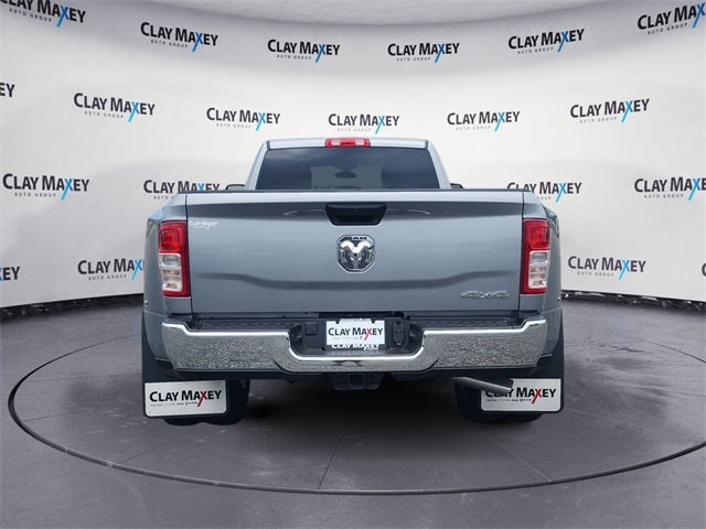 2024 RAM 3500 Tradesman Crew Cab 4x4 8' Box