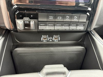 2027 RAM Ram 3500 RAM 3500 BIG HORN CREW CAB 4X4 8' BOX