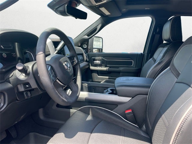 2025 RAM Ram 3500 RAM 3500 LARAMIE MEGA CAB 4X4 6'4' BOX