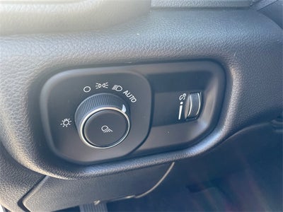 2023 RAM 2500 Tradesman Crew Cab 4x4 6'4' Box