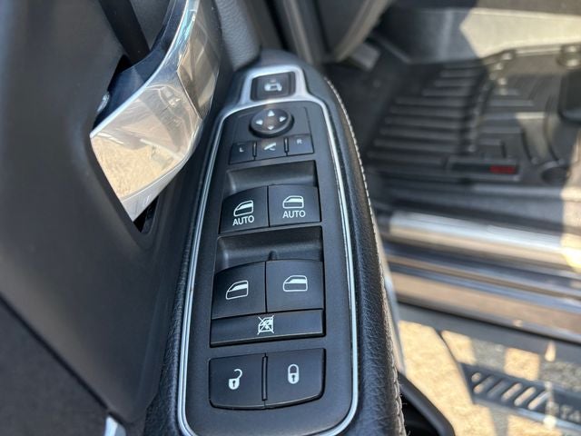 2022 RAM 2500 Laramie Crew Cab 4x4 6'4' Box
