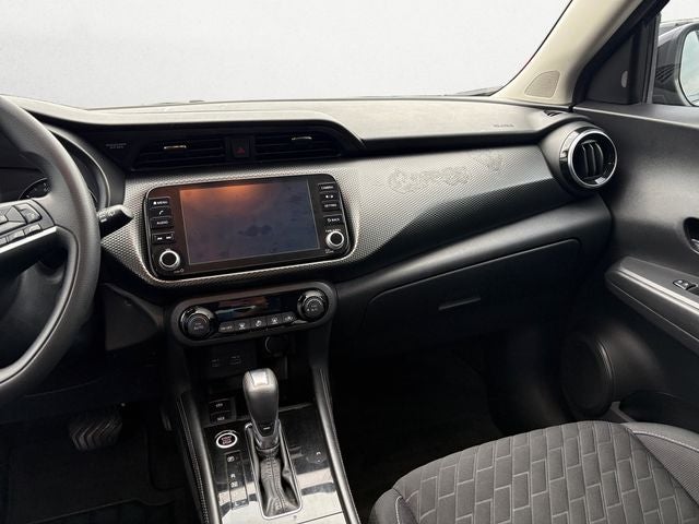 2022 Nissan Kicks SV Xtronic CVT