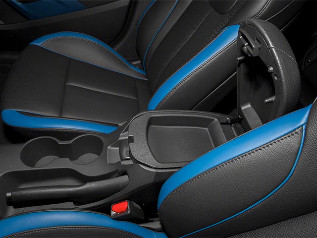2013 Hyundai Veloster Turbo w/Blue