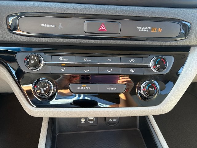 2021 Kia Sedona LX
