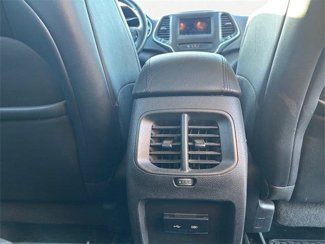 2020 Jeep Cherokee Altitude