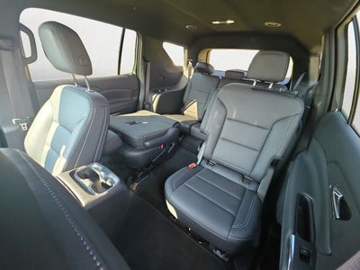 2025 Chevrolet Traverse LT 2LT