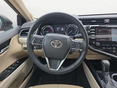 2020 Toyota Camry Hybrid XLE