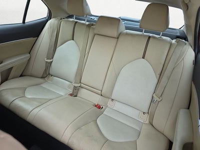2020 Toyota Camry Hybrid XLE