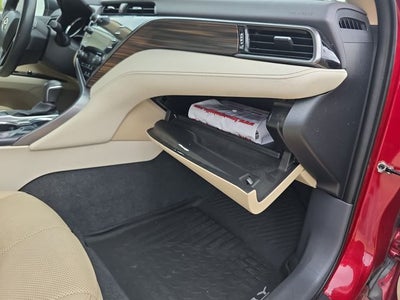2020 Toyota Camry Hybrid XLE