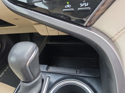2020 Toyota Camry Hybrid XLE