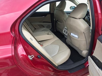 2020 Toyota Camry Hybrid XLE