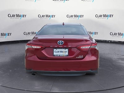 2020 Toyota Camry Hybrid XLE