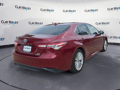 2020 Toyota Camry Hybrid XLE