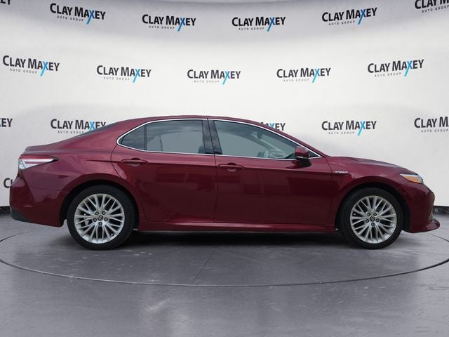 2020 Toyota Camry Hybrid XLE
