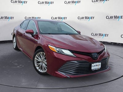 2020 Toyota Camry Hybrid XLE