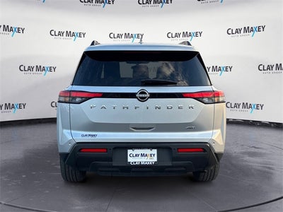 2025 Nissan Pathfinder SV