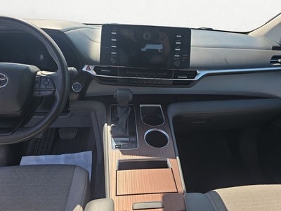 2024 Toyota Sienna LE 8 Passenger