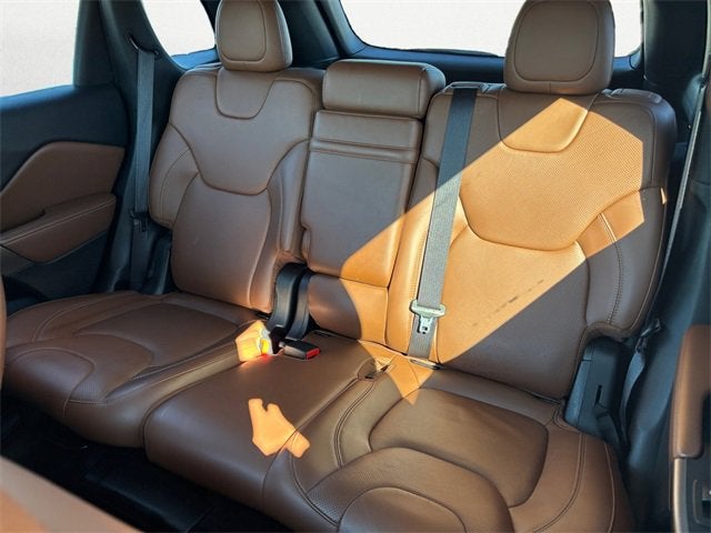 2019 Jeep Cherokee Overland