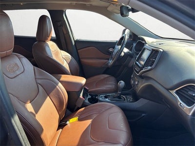 2019 Jeep Cherokee Overland