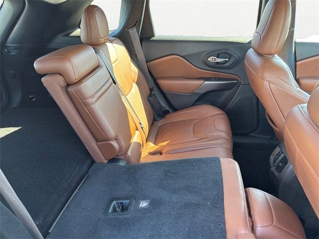 2019 Jeep Cherokee Overland