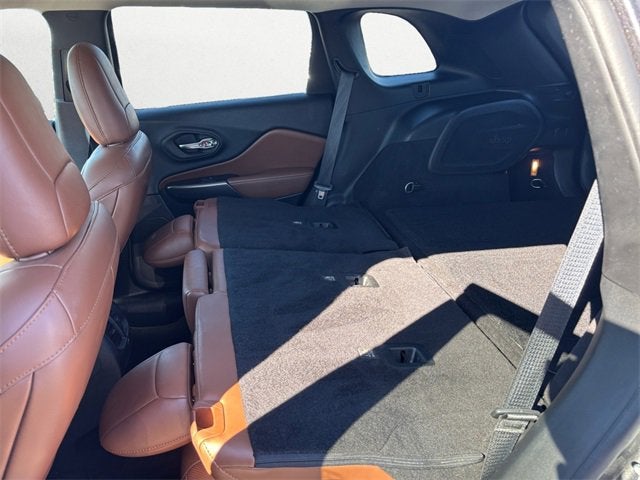 2019 Jeep Cherokee Overland