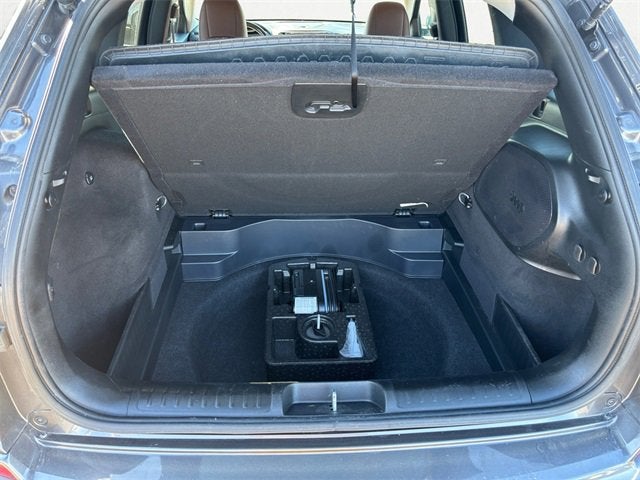 2019 Jeep Cherokee Overland