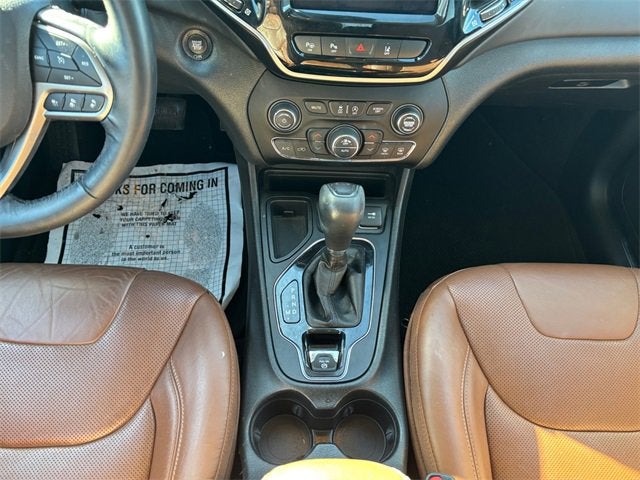 2019 Jeep Cherokee Overland