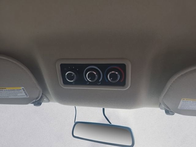 2023 Chevrolet Express Passenger 3500 1LS