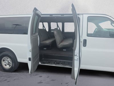 2023 Chevrolet Express Passenger 3500 1LS