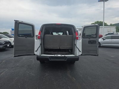 2023 Chevrolet Express Passenger 3500 1LS