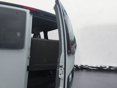 2023 Chevrolet Express Passenger 3500 1LS